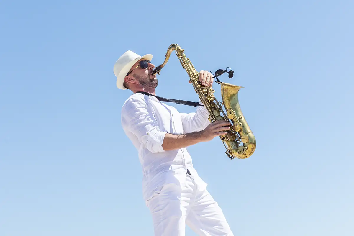 nikki-beach-entertainment
